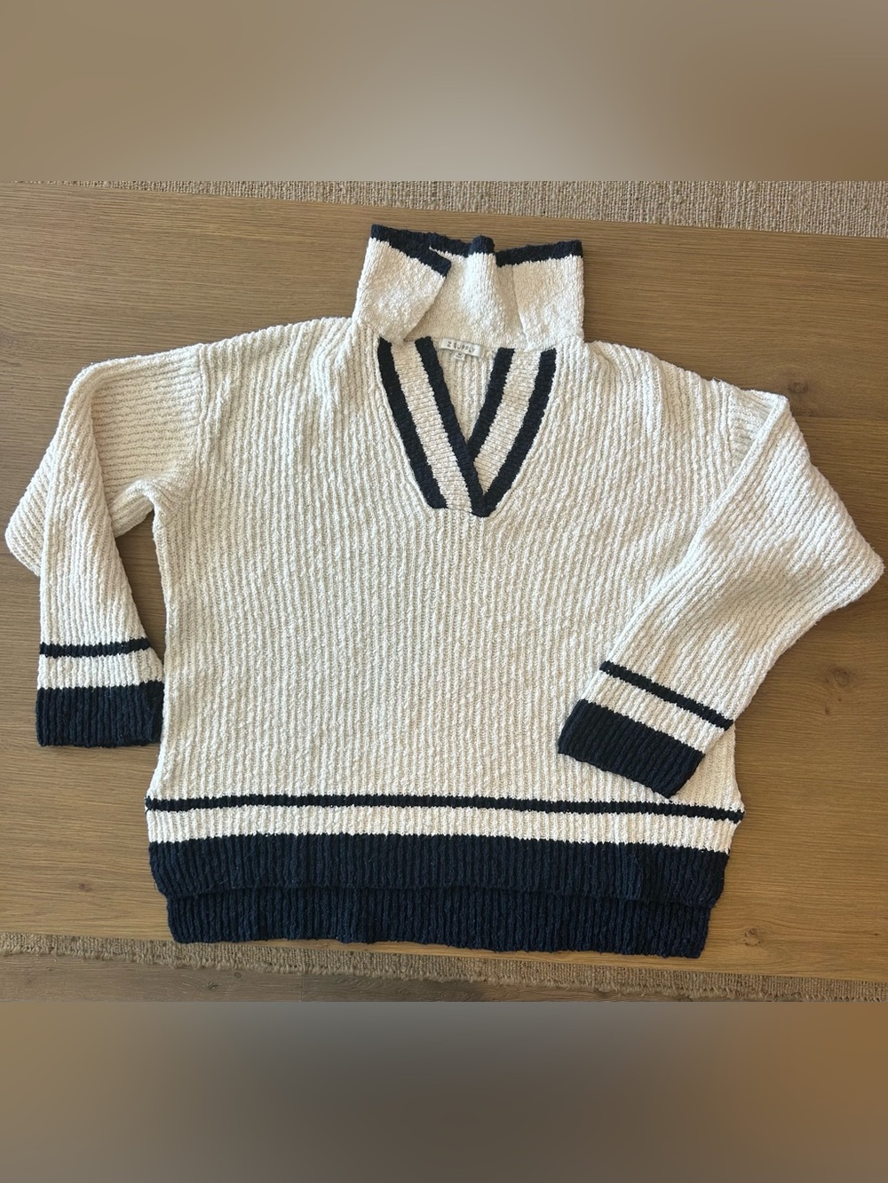 Z Supply Sweater Size Medium